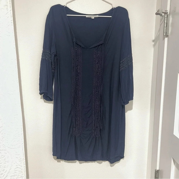 Solitaire Navy Lace Front Shift Dress - Picture 1 of 5